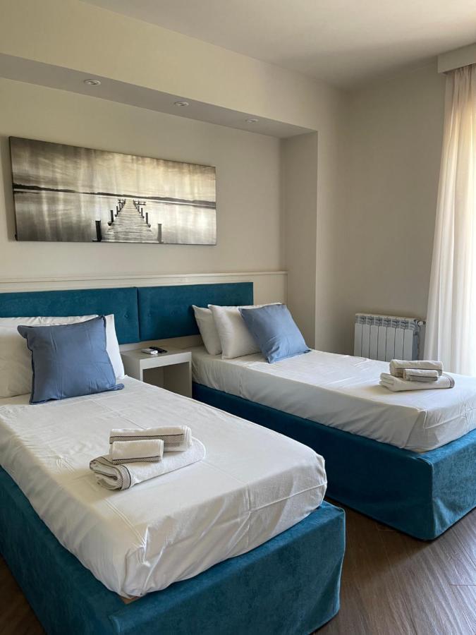 מסקלי Mb Giurati Suites מראה חיצוני תמונה